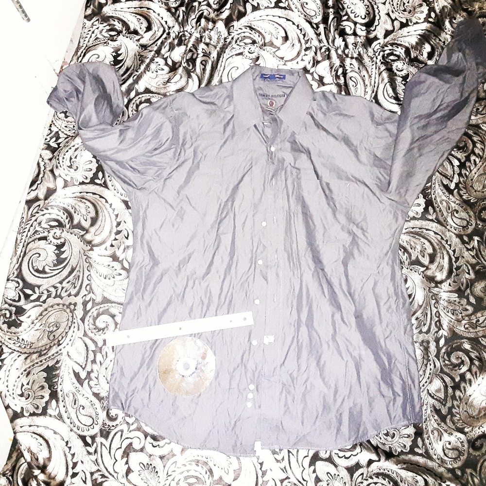 new TOMMY HILFIGER xl mens gray shirt